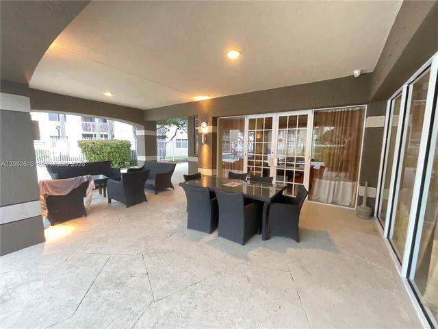 420 S Park Road 108, Hollywood, FL 33021