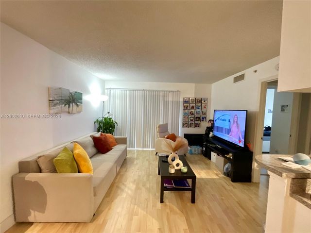 420 S Park Road 108, Hollywood, FL 33021