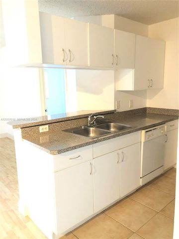 420 S Park Road 108, Hollywood, FL 33021