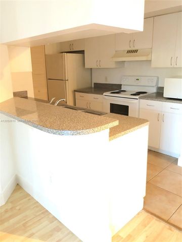 420 S Park Road 108, Hollywood, FL 33021