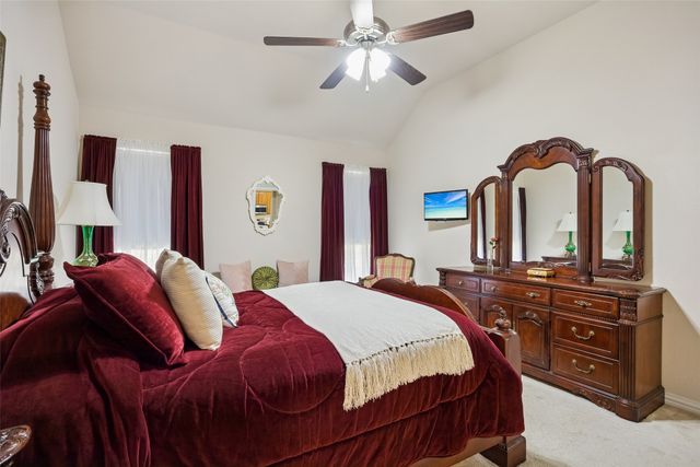 1815 Vallana Drive, Gainesville, TX 76240