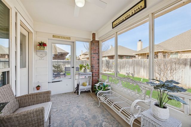 1815 Vallana Drive, Gainesville, TX 76240