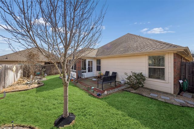 1815 Vallana Drive, Gainesville, TX 76240