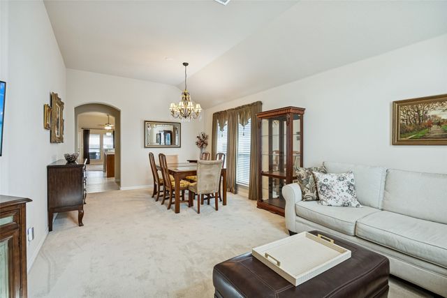 1815 Vallana Drive, Gainesville, TX 76240