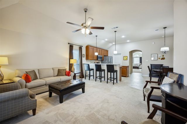 1815 Vallana Drive, Gainesville, TX 76240