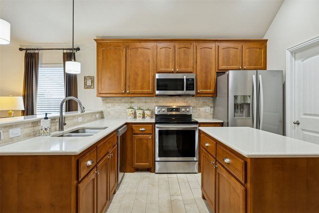 1815 Vallana Drive, Gainesville, TX 76240