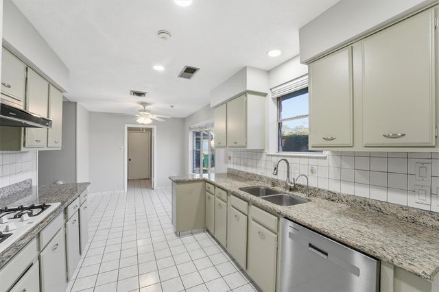 8511 Hornwood Drive, Houston, TX 77036