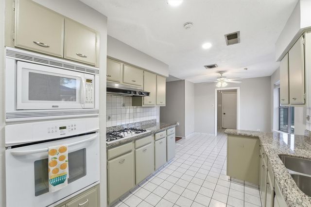 8511 Hornwood Drive, Houston, TX 77036