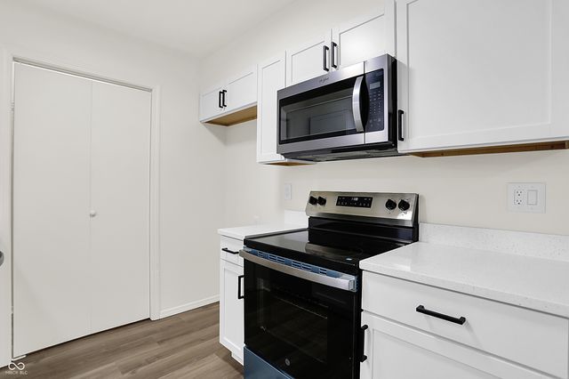 401 W Iroquois Drive, Ellettsville, IN 47429