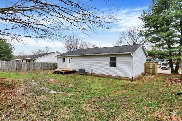 401 W Iroquois Drive, Ellettsville, IN 47429