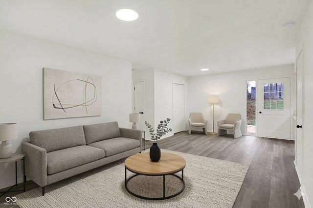 401 W Iroquois Drive, Ellettsville, IN 47429