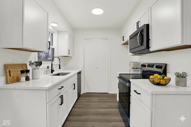 401 W Iroquois Drive, Ellettsville, IN 47429