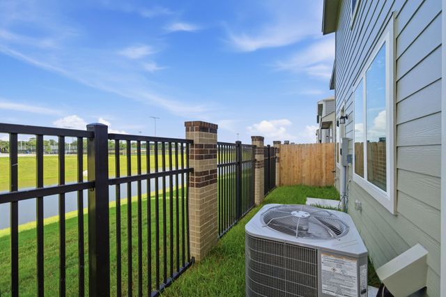 3109 Quiet Sunset Drive, Houston, TX 77080