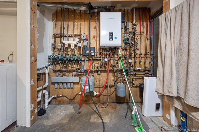 108-10 35th Avenue, Corona, NY 11368