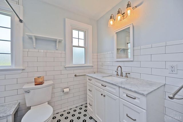 3944 Marburg Avenue, Cincinnati, OH 45209