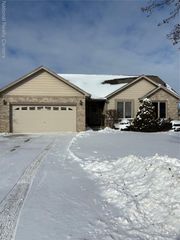 51 Mill Creek Avenue, Lapeer, MI 48446