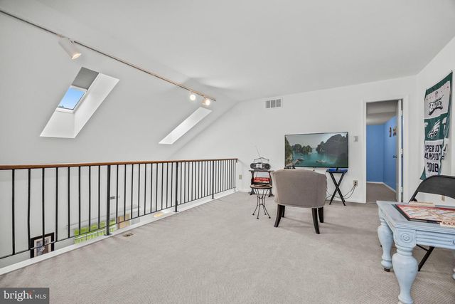 404-B SAXONY DR, Mount Laurel, NJ 08054