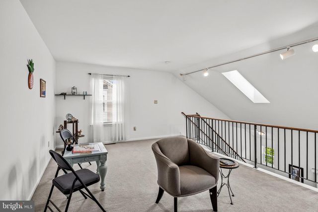 404-B SAXONY DR, Mount Laurel, NJ 08054