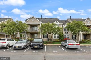 404-B SAXONY DR, Mount Laurel, NJ 08054