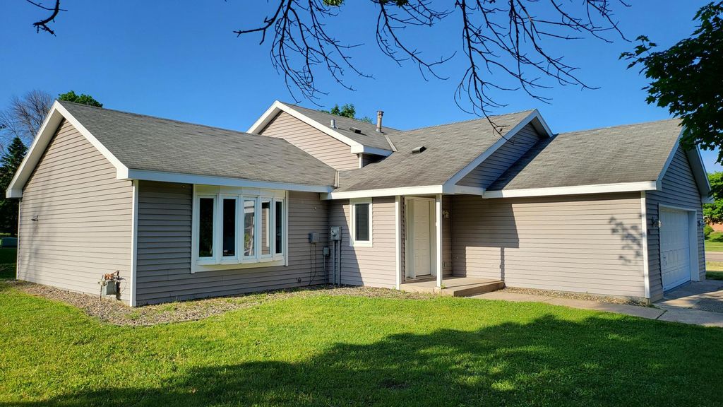 524 Wood Way, Burnsville, MN 55337 — exterior