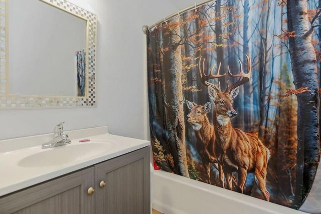 600 E Grandriver Street, Clinton, MO 64735