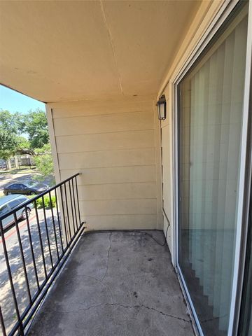 8100 Creekbend Drive 138, Houston, TX 77071