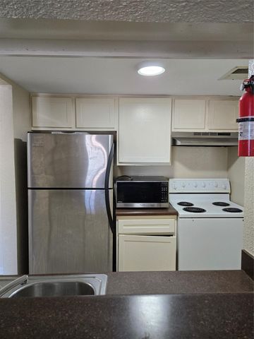 8100 Creekbend Drive 138, Houston, TX 77071