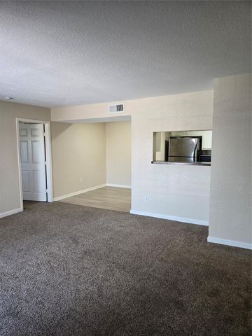 8100 Creekbend Drive 138, Houston, TX 77071