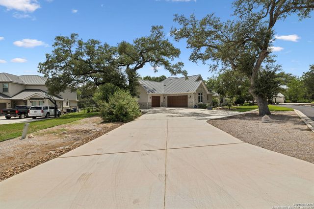929 Coolabah, New Braunfels, TX 78132