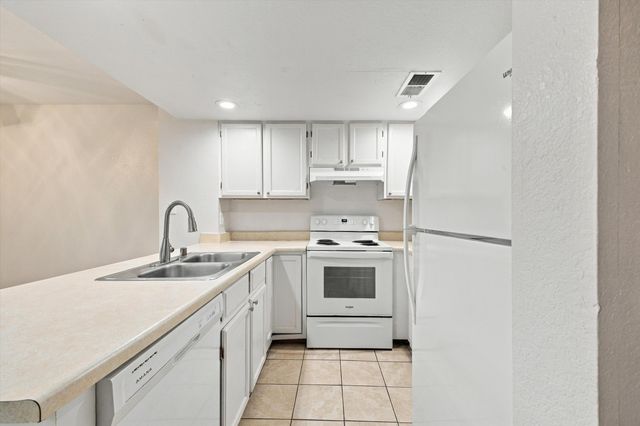 3301 Monroe Street NE UNIT H84, Albuquerque, NM 87110