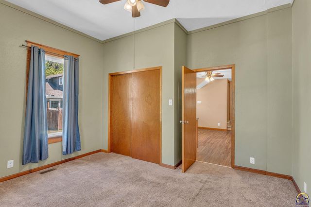 400 SW Lindenwood AVE, Topeka, KS 66606