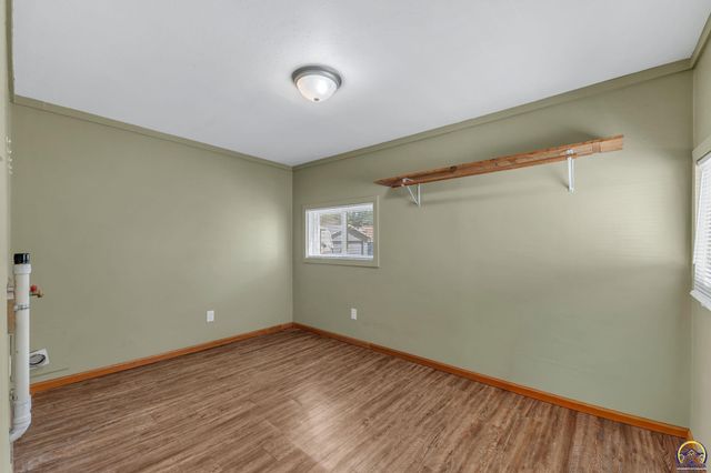 400 SW Lindenwood AVE, Topeka, KS 66606