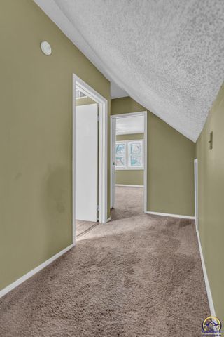 400 SW Lindenwood AVE, Topeka, KS 66606