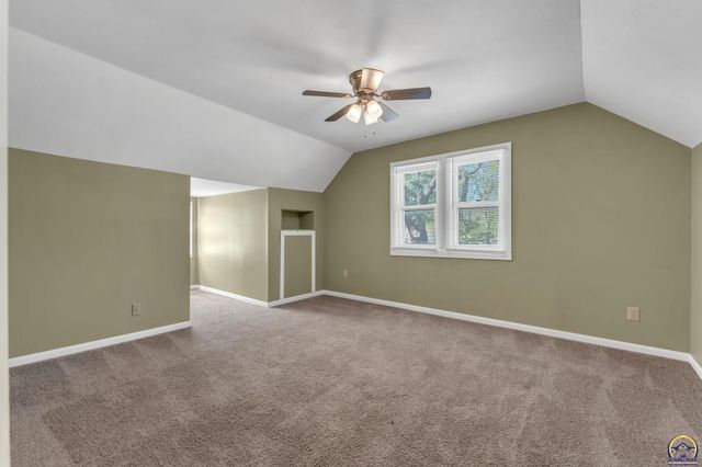 400 SW Lindenwood AVE, Topeka, KS 66606