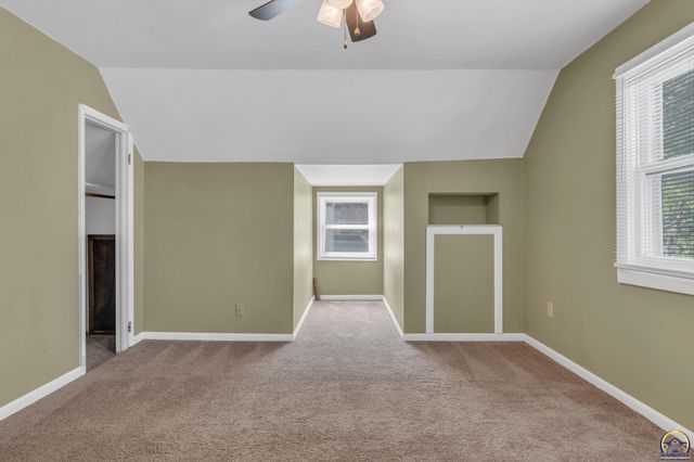 400 SW Lindenwood AVE, Topeka, KS 66606