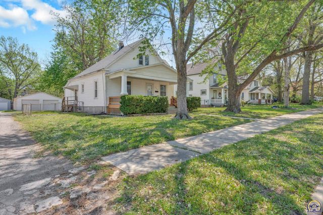 400 SW Lindenwood AVE, Topeka, KS 66606