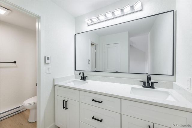 2522 S Worchester Court E, Aurora, CO 80014