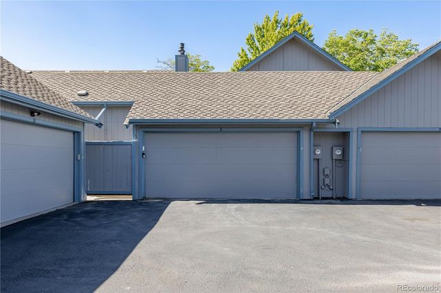 2522 S Worchester Court E, Aurora, CO 80014