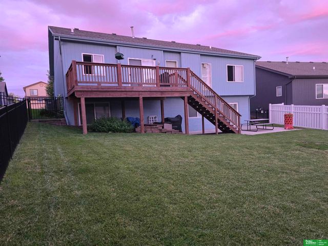 15106 Fowler Avenue, Omaha, NE 68116