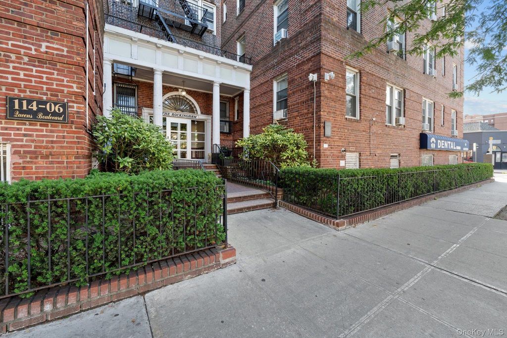 114-06 Queens Blvd D9, Forest Hills, NY 11375