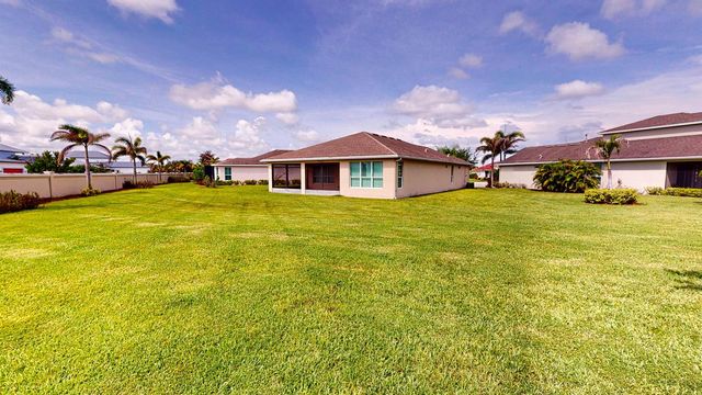 10178 SW FERNWOOD Avenue, Port St. Lucie, FL 34987