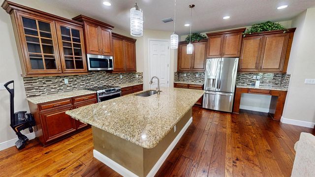 10178 SW FERNWOOD Avenue, Port St. Lucie, FL 34987