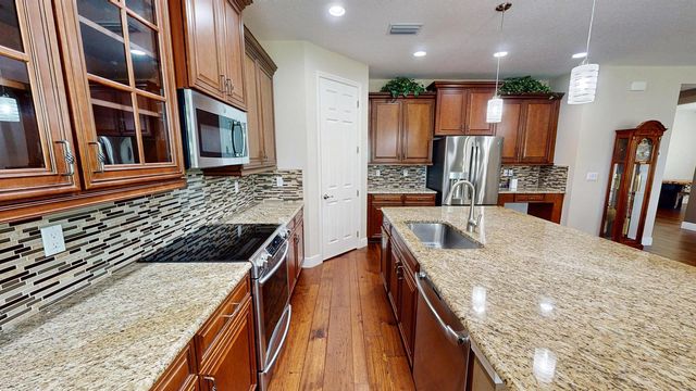 10178 SW FERNWOOD Avenue, Port St. Lucie, FL 34987