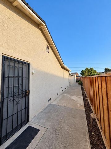 2868 Little Rock Drive, San Jose, CA 95133