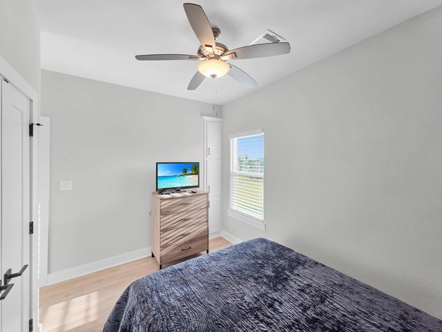 963 Verdia W, Crystal Beach, TX 77650