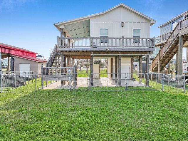 963 Verdia W, Crystal Beach, TX 77650