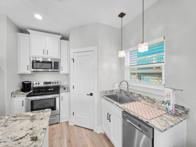 963 Verdia W, Crystal Beach, TX 77650