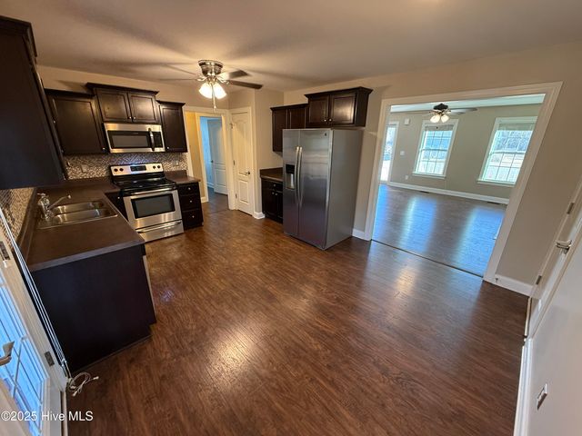 20 Weatherby Court, Angier, NC 27501