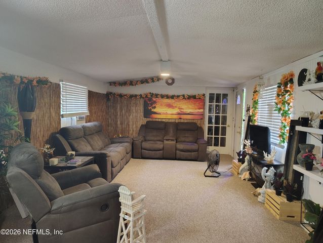 109 ARROWHEAD Drive, Interlachen, FL 32148