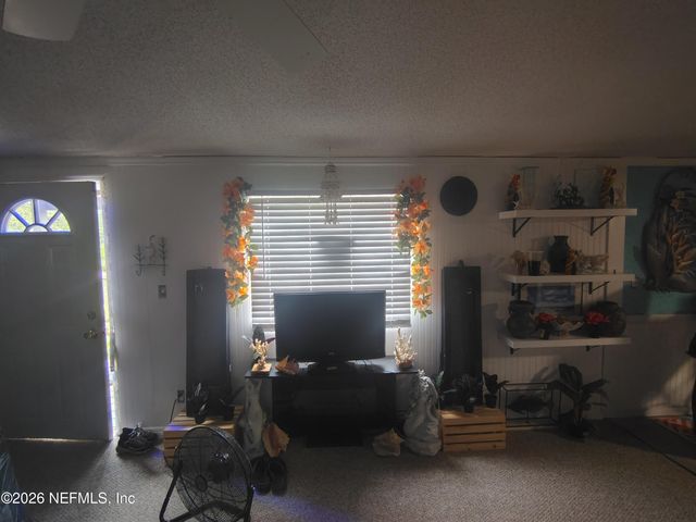 109 ARROWHEAD Drive, Interlachen, FL 32148